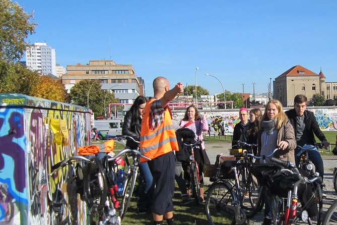 Alternative Berlin Bike Tour - Off the Beaten Tracks in Small Groups - What to Expect on the Road (Pace, Traffic, and Comfort)