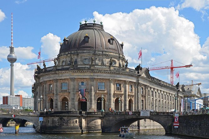 An Introduction to Berlin Walking Tour - Napoleon through the Brandenburg Gate, and why Prussia mattered