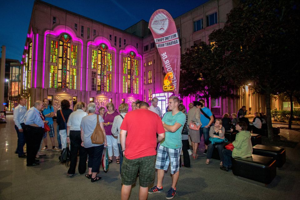 Berlin: 1.5-Hour Comedy Bus Tour in German - Comedy and Berlin Sights in 80 Minutes