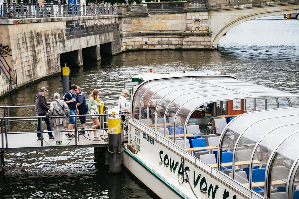 Berlin: 1-Hour City Sightseeing Cruise - Friedrichstraße to the Parliament district: Reichstag plus major civic buildings