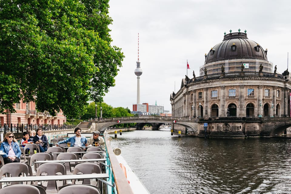 Berlin: 1-Hour City Sightseeing Cruise - Alte Börse Pier check-in near Hackescher Markt