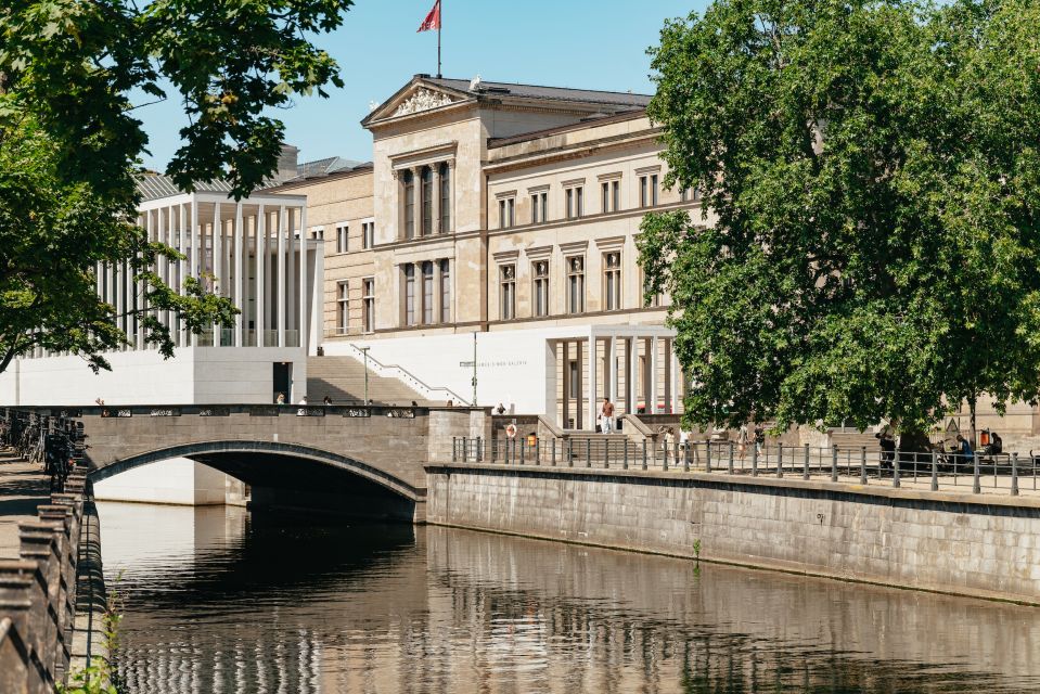 Berlin: 1-Hour City Tour by Boat with Guaranteed Seating - Audio Guide in 12 Languages: Useful, But Manage the Small Tech Risks
