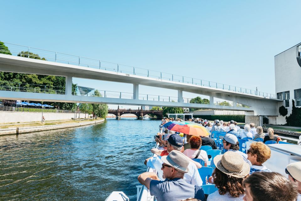 Berlin: 1-Hour City Tour by Boat with Guaranteed Seating - Food and Drinks: Easy Onboard Break, No Outside Snacks
