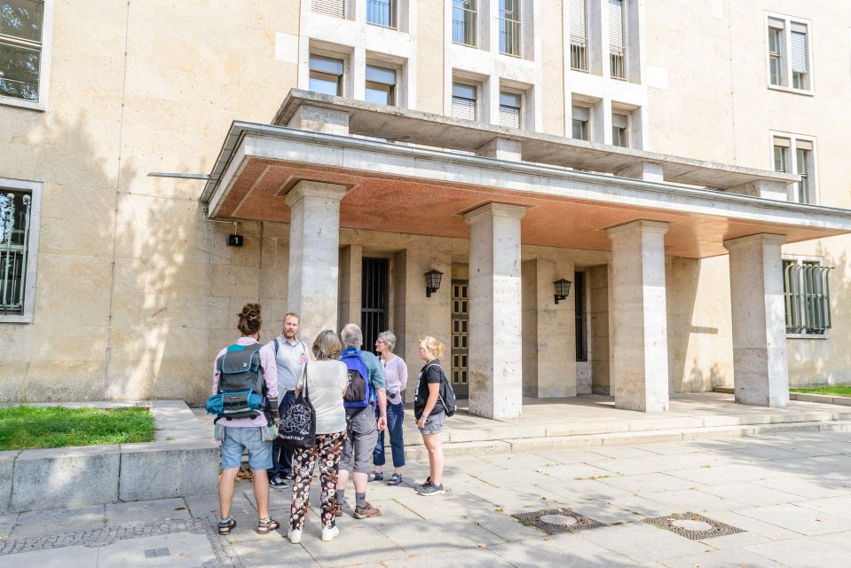 Berlin: 2.5-Hour Walking Tour through Kreuzberg 61 - Riehmers Hofgarten and the Sarotti courtyards (Schmelzwerk) on a calmer track
