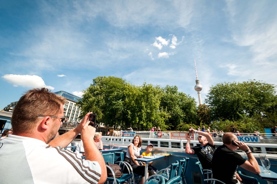Berlin: 3.25-Hour Spree & Landwehrkanal Boat Tour - Audio Guide Reality Check: English, German, and Sound Levels