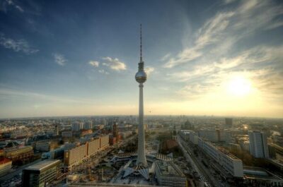 Berlin 3-Course Dinner Cruise - Rosengarten meeting point: how to avoid the “where are we” moment