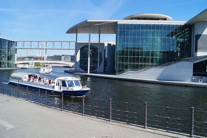 Berlin 3-Course Dinner Cruise - Price and value: what $96 really covers