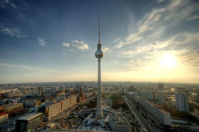Berlin 3-Course Dinner Cruise - Rosengarten meeting point: how to avoid the “where are we” moment