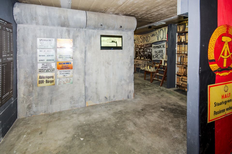 Berlin: Berlin Story Bunker Entry Ticket - Inside the Bunker Floors: The Führerbunker Replica and Real-Feeling Space