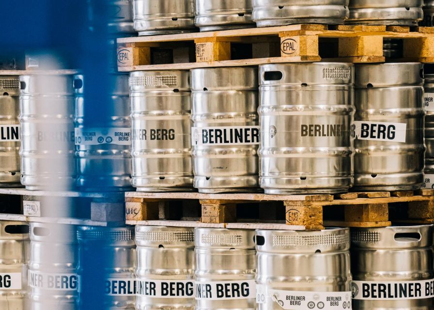 Berlin: Berliner Berg Brewery Tour with Beer Tasting - The 5-beer tasting: from hoppy Pils to Berliner Weisse style
