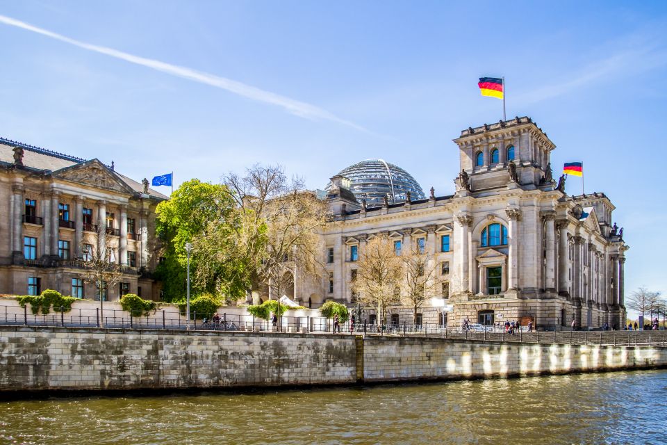 Berlin: Boat Tour Along the River Spree - Government district sights you’ll actually remember