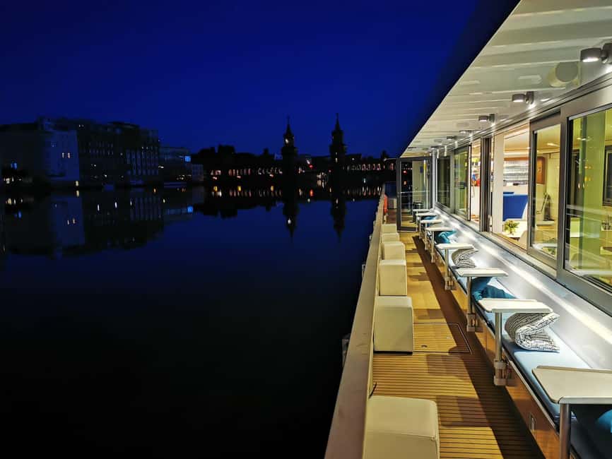 Berlin Boat Tour | Sunset Tour with Solar Ship | Sightseeing Spree - Audio Guides Instead of a Loud PA: Good for Quiet, Mixed for Detail