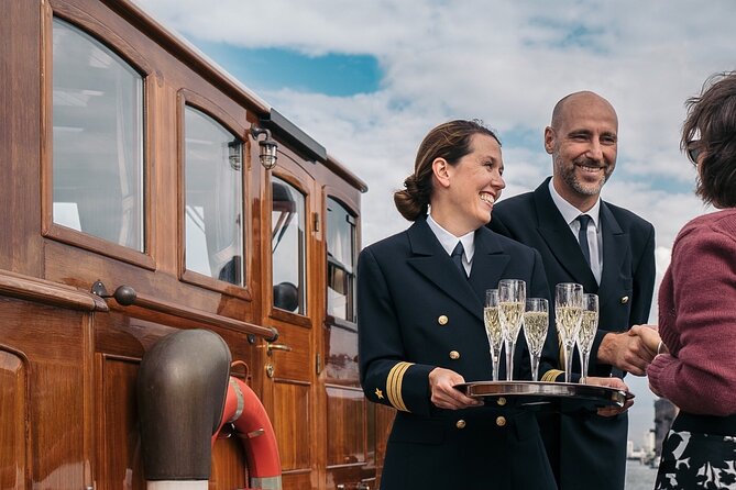 Berlin Boot Sightseeing Tour on Electric Private Yacht - The Fitzgerald Yacht Experience: Vintage Comfort Meets a Quiet Electric Ride