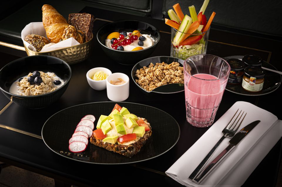 Berlin: Breakfast at Café Wintergarten - Price and Value: Is $29 a Good Deal for a Central Berlin Breakfast?