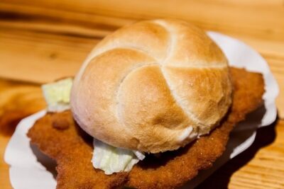 Berlin Center Food Tour with 8+ Authentic Local Tastings - Raw Market setup: history first, then Berlin kebab