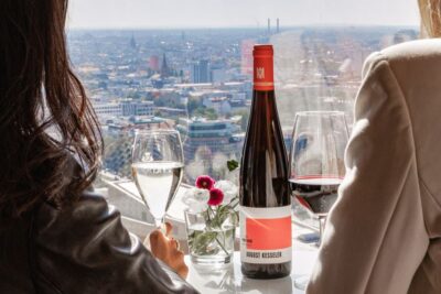 Berlin: Combo-Ticket for Panoramapunkt with Crémant at Café - The Fast Ride Up: 20 Seconds to 100 Meters