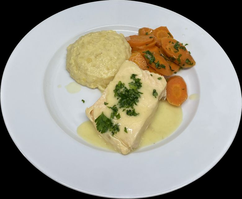 Berlin: Dinner Cruise on the Spree with Prosecco - The dinner menu: what the 3-course and 4-course meals really feel like