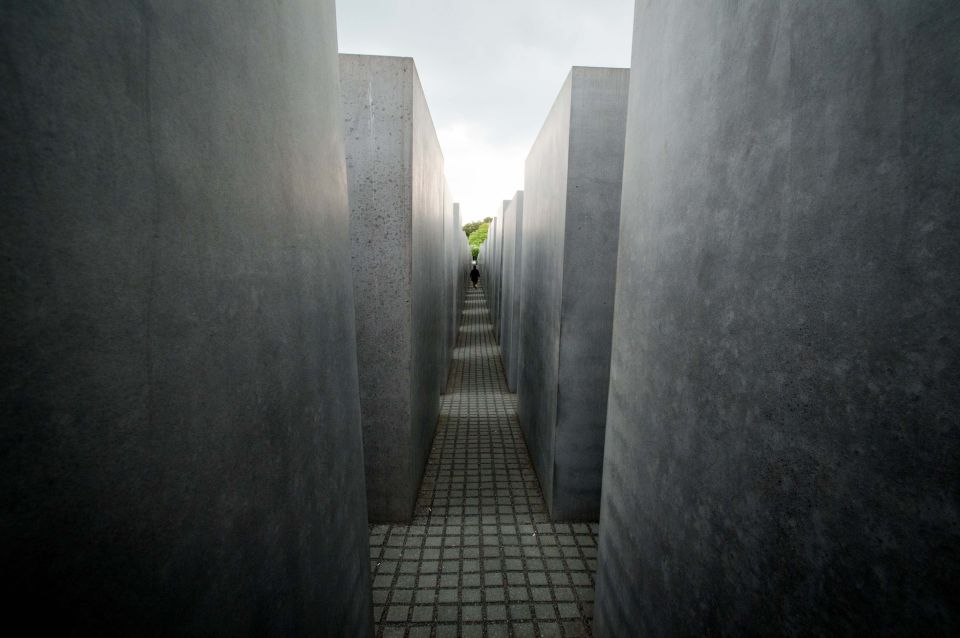 Berlin: Discover Berlin Walking Tour - A simple walk that explains how Berlin changed