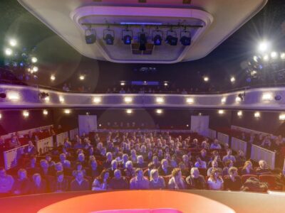 Berlin: DISTEL - The capital cabaret - Your 2-hour show: what the performance is built to deliver