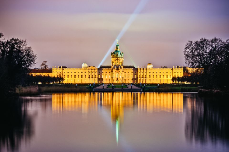 Berlin: Evening City Sightseeing Cruise - Central Station, Moabit, and the shift from icons to infrastructure