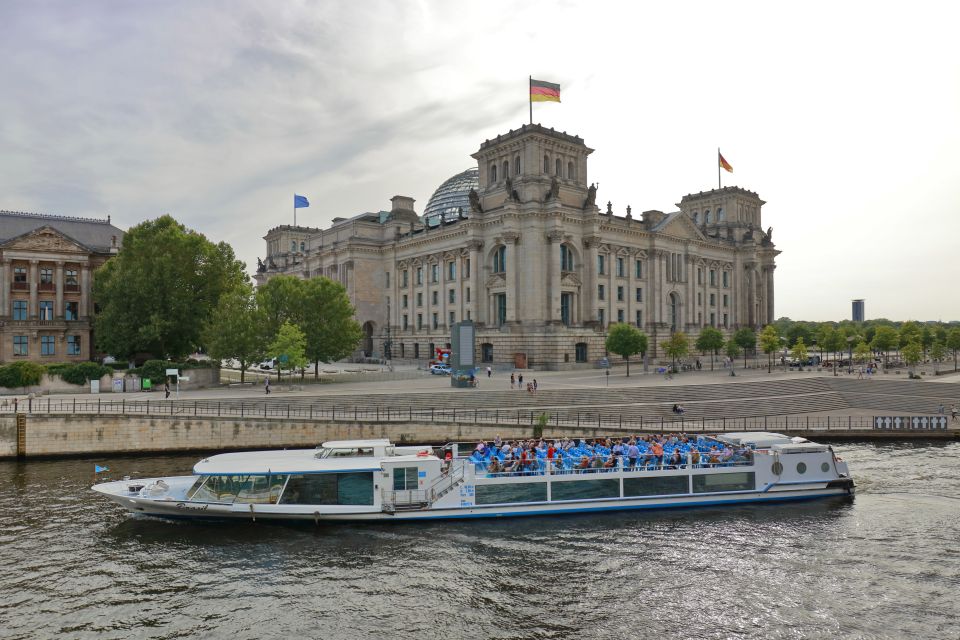 Berlin: Evening City Sightseeing Cruise - Charlottenburg Palace to the canals: the long view of Berlin’s breadth