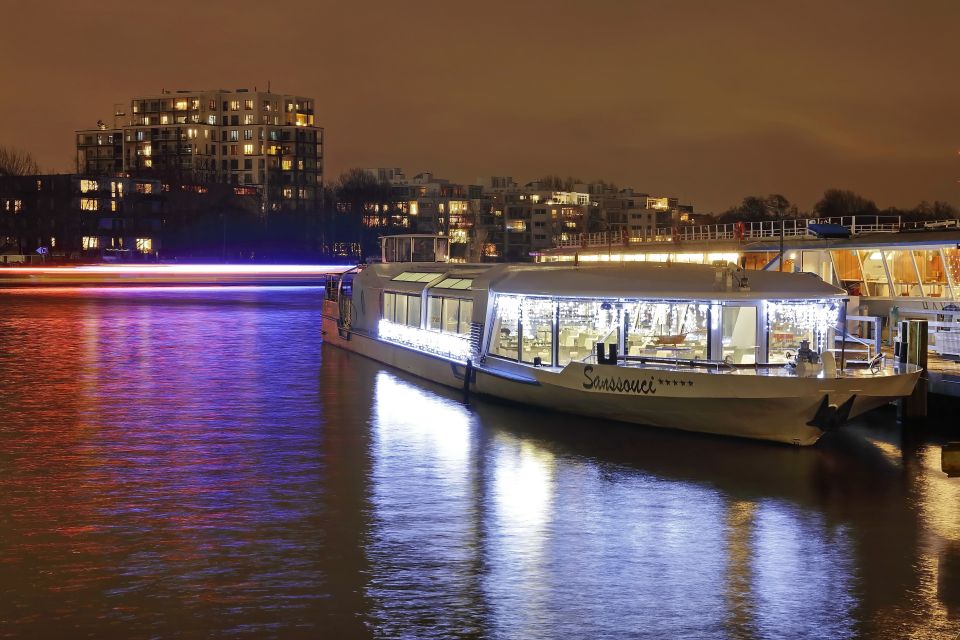 Berlin: Evening City Sightseeing Cruise - Commentary and audio: how to make the narration actually work for you