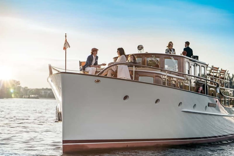 Berlin: Evening Yacht Cruise with Aperitif & Dinner Upgrade - Price and value: is $56 worth it?