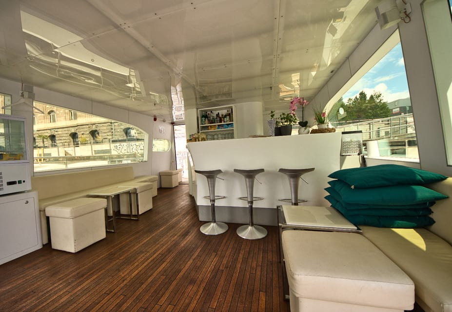 Berlin: Exclusive Boat Tour on a Solar-Powered Catamaran - Should you book this solar-powered Berlin boat tour?