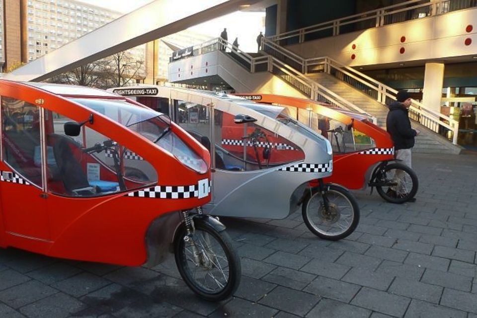 Berlin Express: Private 1-Hour E-Rickshaw Ride - Guide Quality: Friendly, Flexible, and Willing to Talk