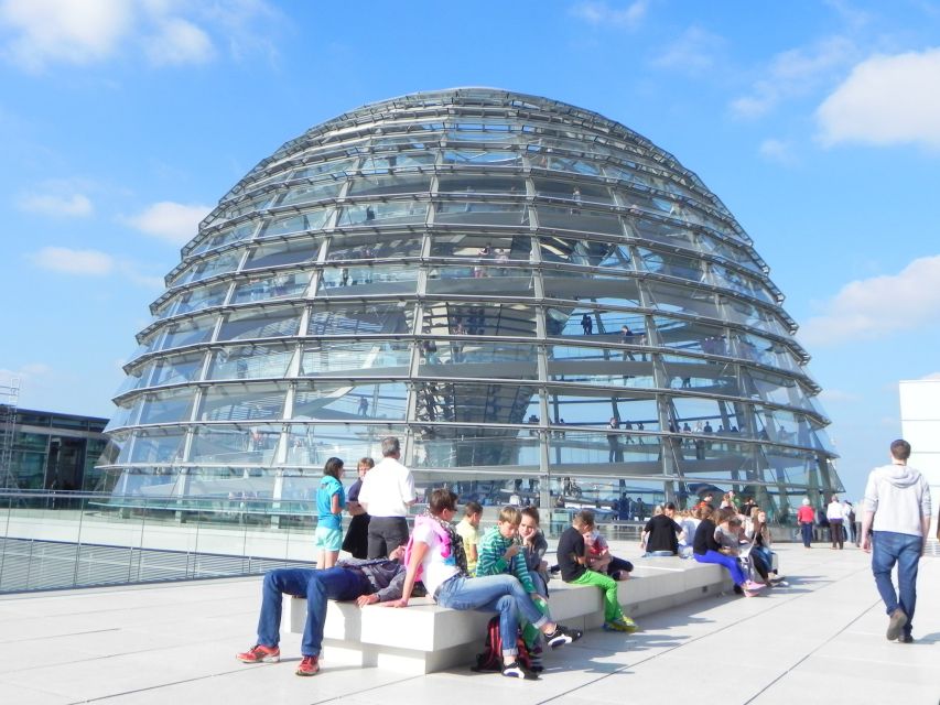 Berlin: Government District Tour and Reichstag Dome Visit - Language Choice: Plenary Hall With German, Roof Terrace With English