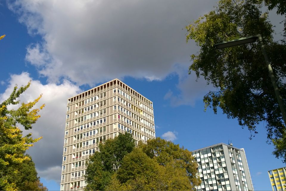 Berlin: Hansaviertel "The City of Tomorrow" Guided Tour - Swedish House and the neighborhood’s standout residential expressions