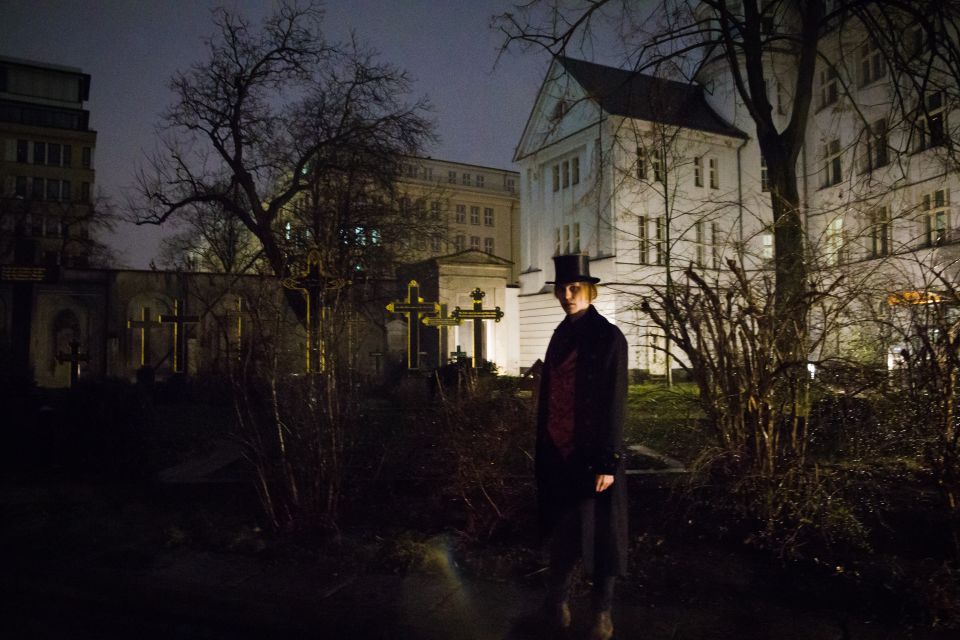 Berlin: Haunted Guided Live Theatre Tour in German - Key Highlights at a Glance