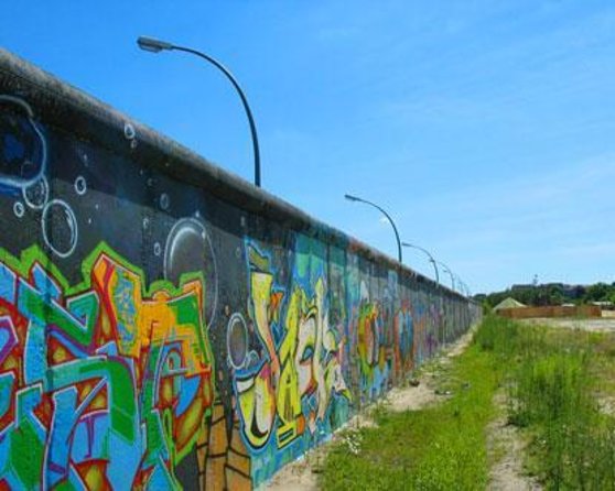 Berlin Highlights Sightseeing Bike Tour in Small Groups - Key Highlights You’ll Notice Fast