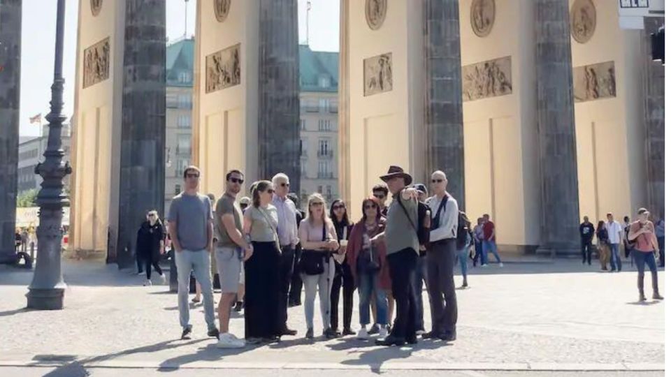 Berlin: Hitler's Berlin The Rise & Fall Guided Walking Tour - Brandenburg Gate: more than a postcard stop
