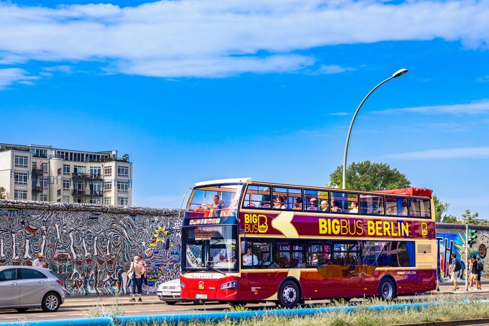 Berlin: Hop-On Hop-Off Sightseeing Bus with Boat Options - Audio guide and headphones: how to make the bus feel less like noise