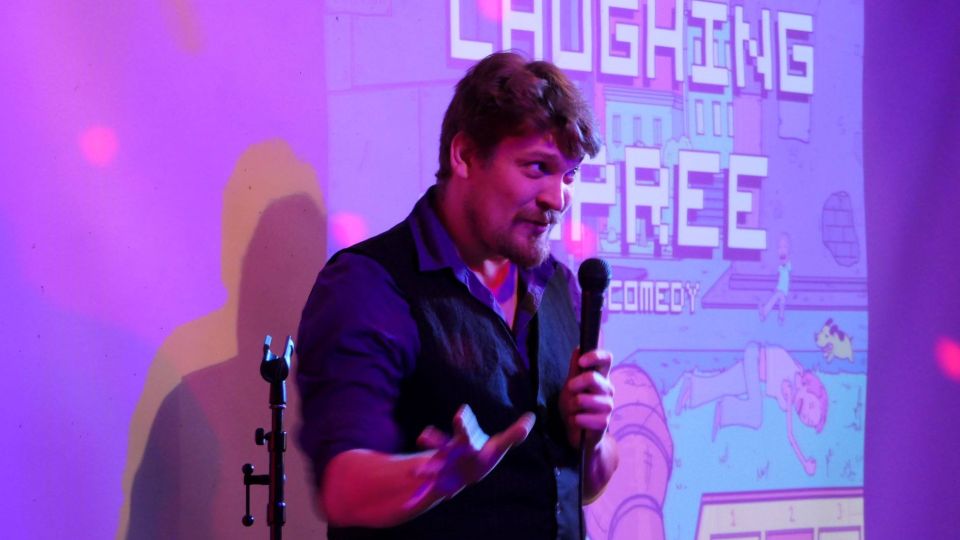Berlin: Laughing Spree Comedy Show on a Boat - Drinks, bar access, and the $15 value question