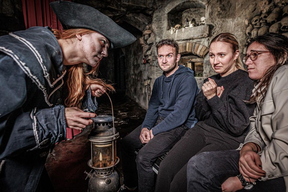 Berlin: Madame Tussauds Museum & Berlin Dungeon Combo Ticket - Timing Tips: How to Avoid the Worst-Day Math