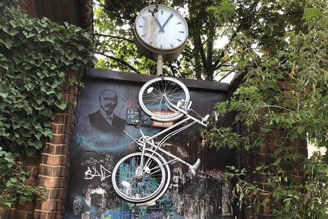 Berlin Off-the-Beaten-Path Walking Tour: Kreuzberg, Mitte and Friedrichshain - Starting at Vapianoam Alex and finishing at YAAM Beach