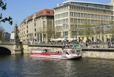 Berlin: Panoramic Boat Tour with Bilingual Audio Guide - The Panoramic Ship: Windows, Roof, and Seat Reality