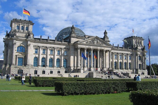 Berlin Private Custom 3-Hour Tour by Car - Checkpoint Charlie: what a crossing tells you about power