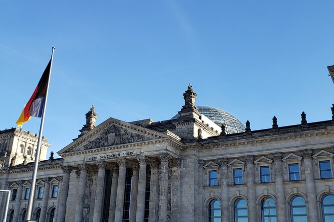 Berlin Private Custom Tour in a Minivan, East and West - East Meets West in a 6-Hour Private Minivan Day