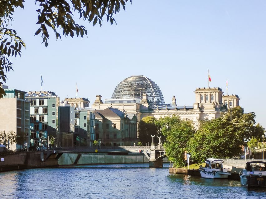 Berlin: Reichstag, Plenary Chamber, Cupola & Government Tour - Reichstag security and registration: why this tour saves time