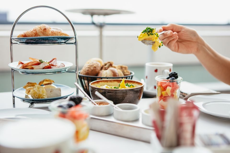 Berlin: Rooftop Breakfast at Käfer Restaurant Reichstag - Breakfast at the Reichstag: why this rooftop feels different