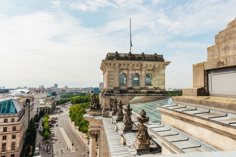 Berlin: Rooftop Breakfast at Käfer Restaurant Reichstag - Who this rooftop breakfast is best for