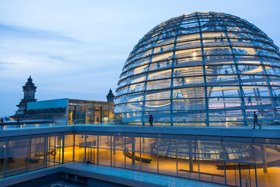 Berlin: Rooftop Dinner at the Käfer Restaurant Reichstag - Who This Rooftop Dinner Is Best For (and When It’s Not)