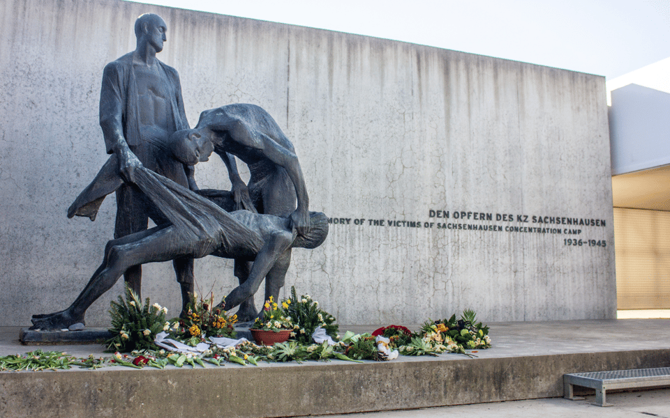 Berlin: Sachsenhausen Concentration Camp Museum Tour - The 30-minute approach: walking the grounds with context
