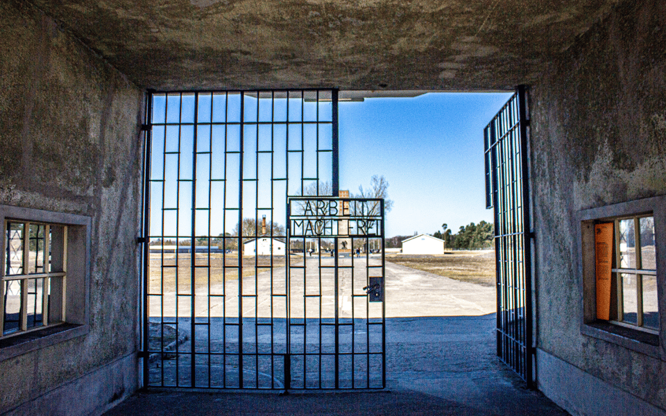 Berlin: Sachsenhausen Concentration Camp Museum Tour - The 25-minute train ride: where Berlin context gets set
