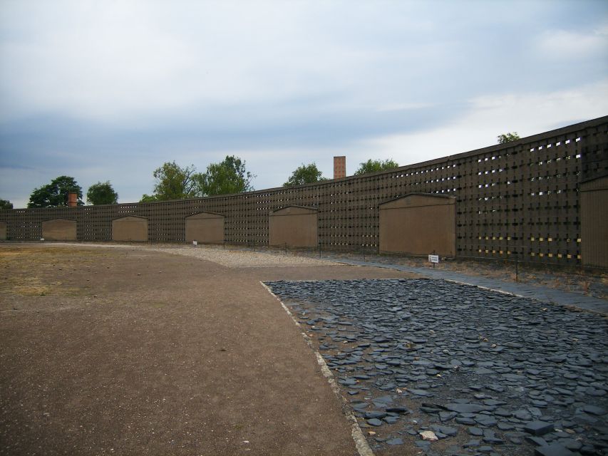 Berlin: Sachsenhausen Memorial 6-Hour Tour in Spanish - Understanding camp life and forced labor (not just dates)
