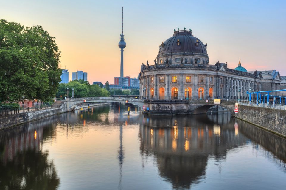 Berlin: Scavenger Hunt Self-Guided Tour - Potsdamer Platz and Checkpoint Charlie: finishing with Berlin’s contrast