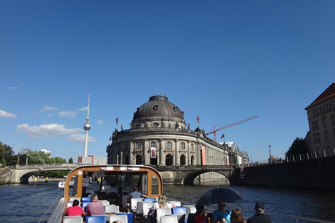 Berlin sightseeing boat tour on the Spree - Price and what you really get for the money